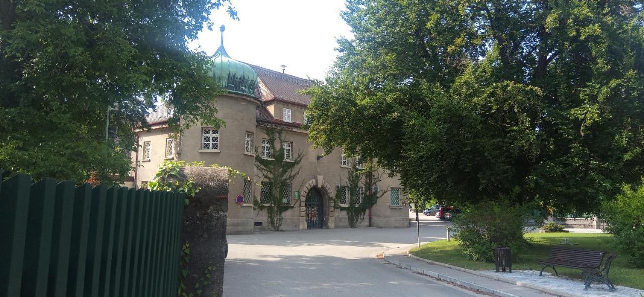 Grosses Zimmer Bad Kueche Wohnzimmer Terasse Garten Zentral Ruhig Landsberg am Lech Exterior photo